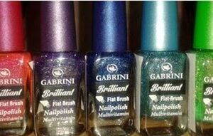 GB BRILLIANT NAIL PAINT
